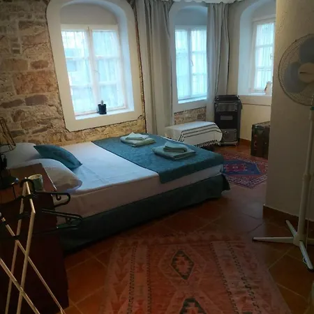 Hotel Mimosa House *