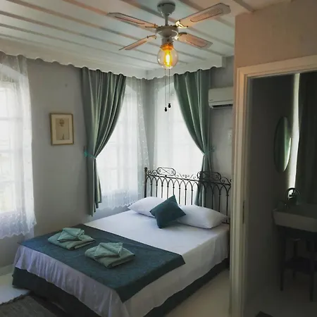 Mimosa House Hotel *